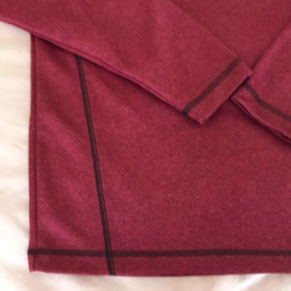 Men’s small Performance Shirt - Picture 2 of 5